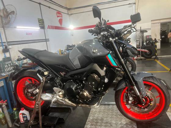 YAMAHA MT-09 